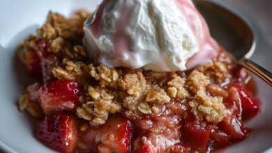 Classic Strawberry Rhubarb Crisp Dessert