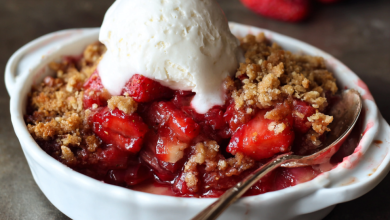 Simple Strawberry Rhubarb Crisp – Cozy, Sweet, and Easy to Make