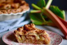 Simple Rhubarb Pie Recipe